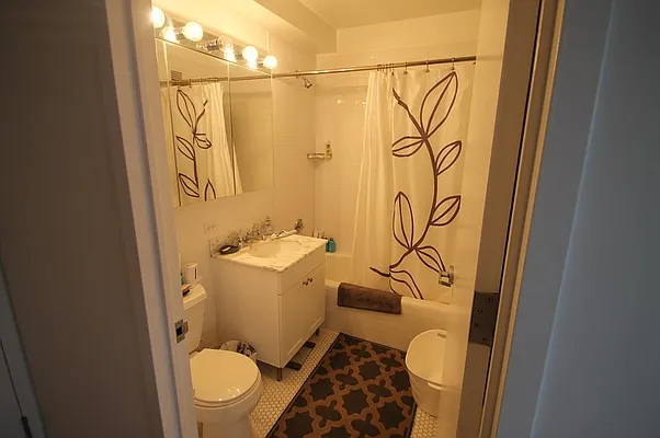 Rented by Space Marketing Shop | media 11