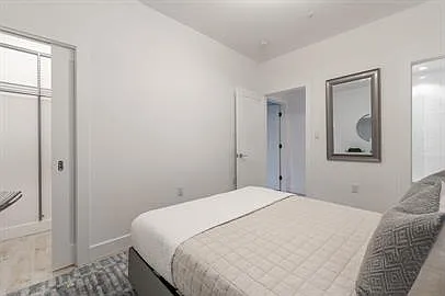 1415 Oak St NW #T2 — Photo 14