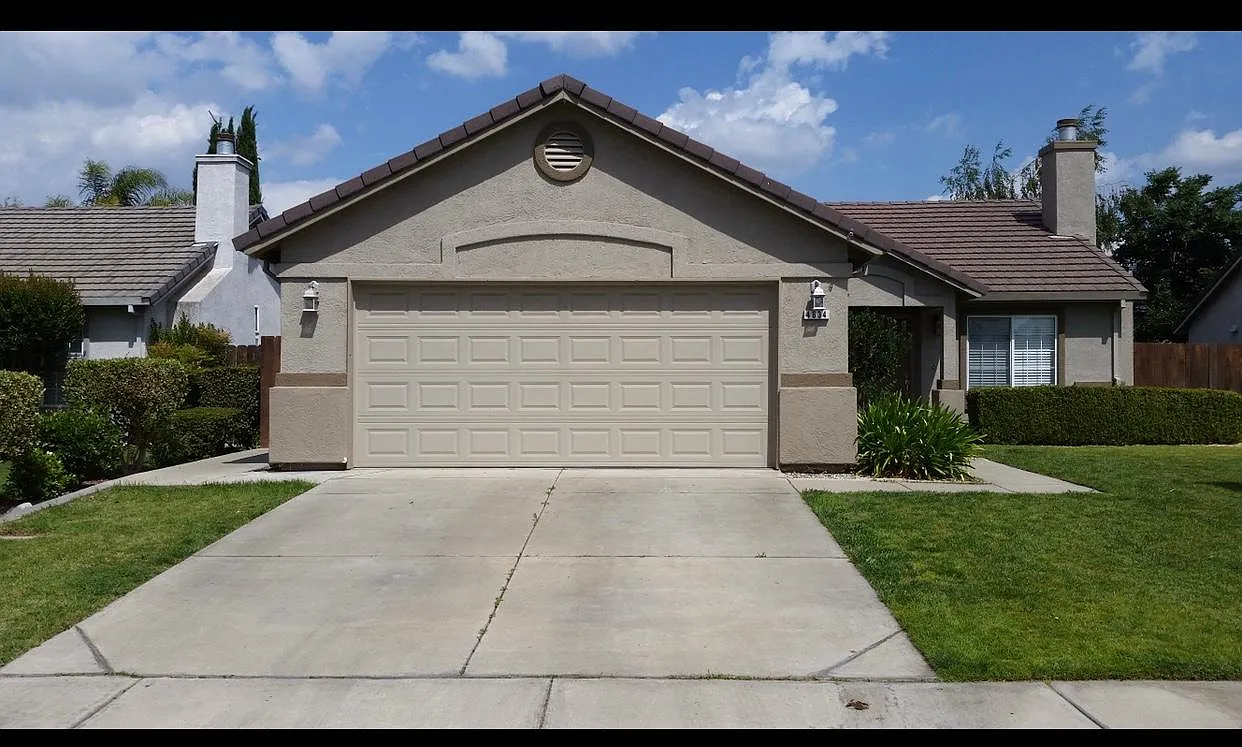 4634 Whisper Pl — Photo 1