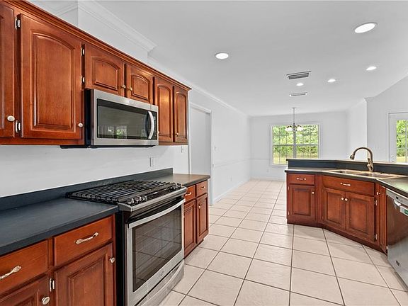 5th image of 2845 Scott Plantation Dr E