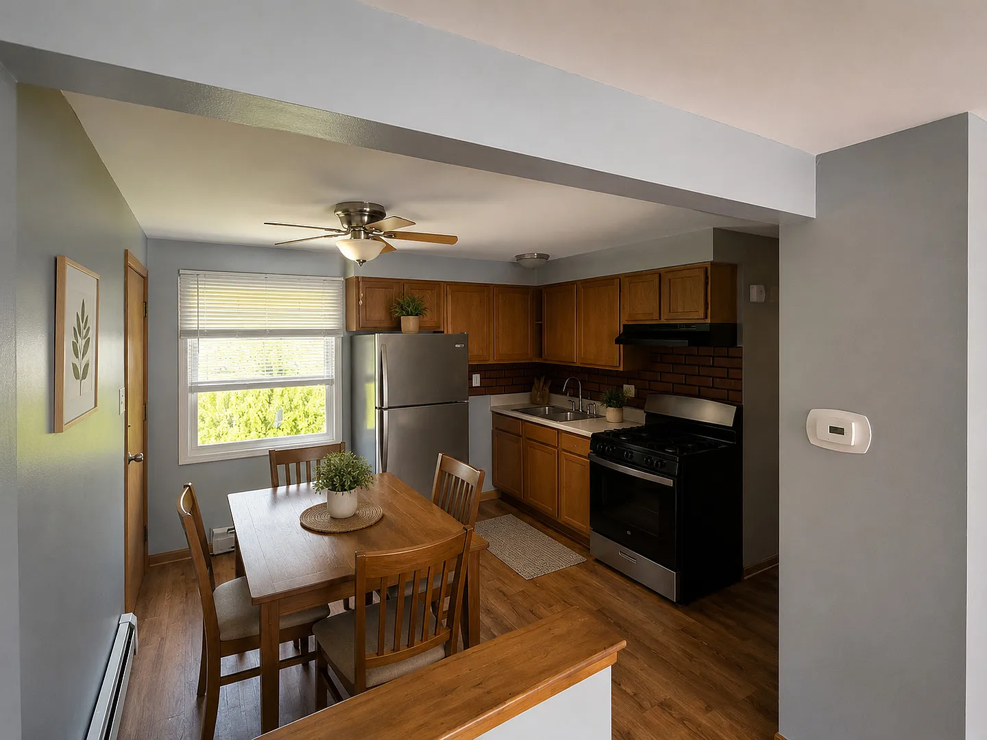 2 bed, 1.0 bath, 750 sqft, $1,800 — Photo 3