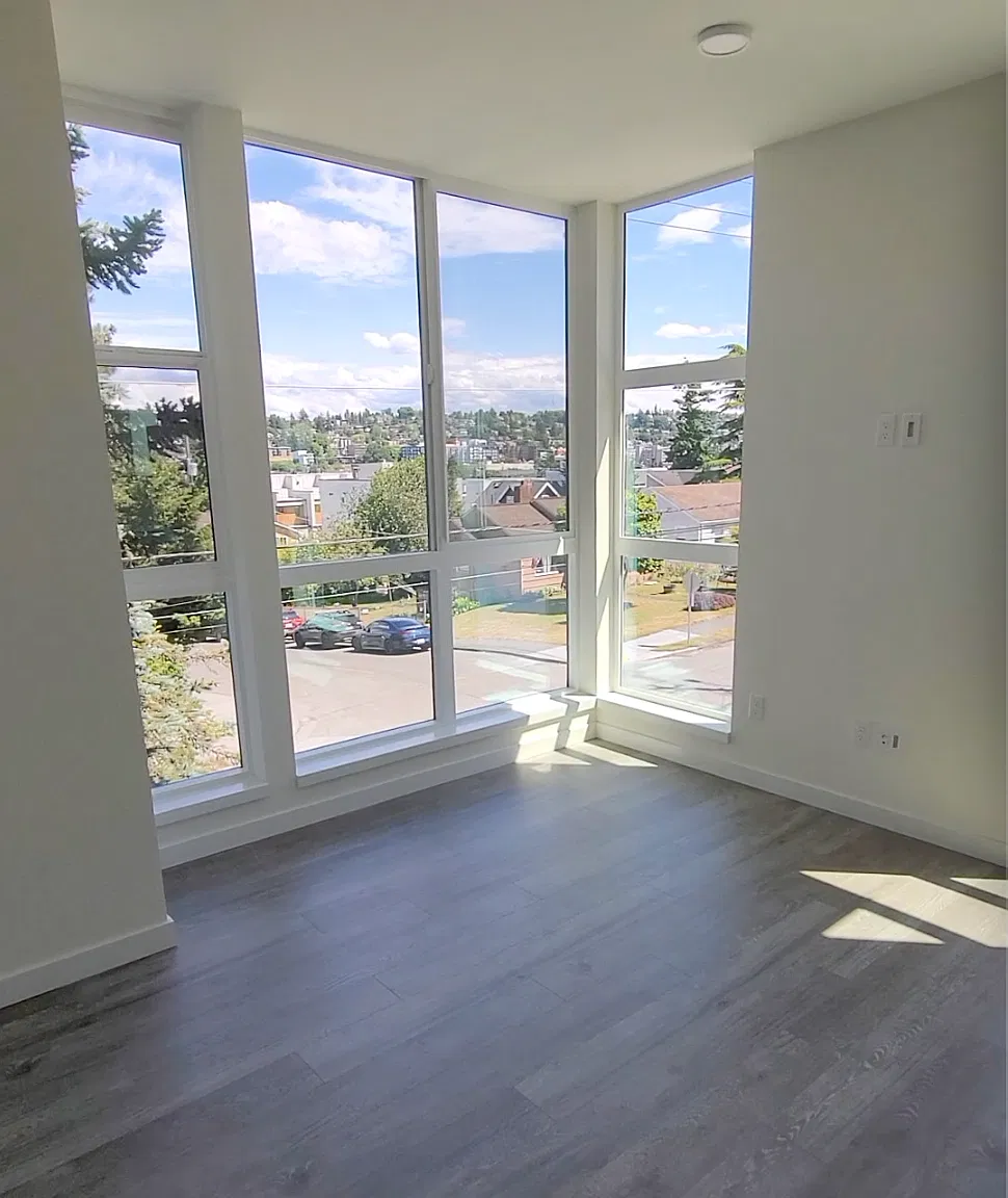 2 bed, 1012 sqft, $3,290 — Photo 2