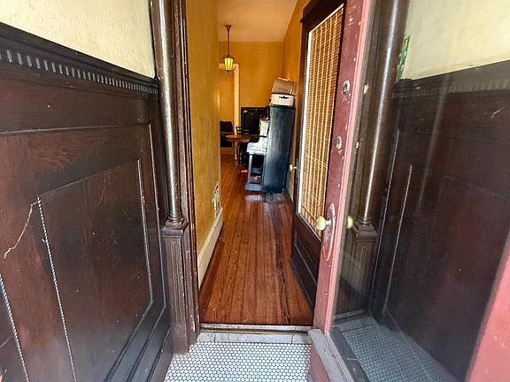 3rd image of 308 E 25th St