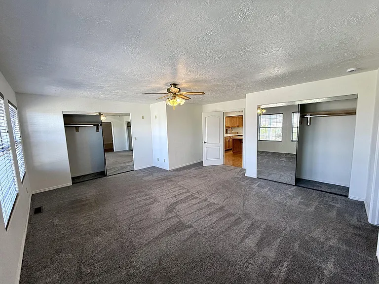 2506 W Grandview Dr — Photo 44
