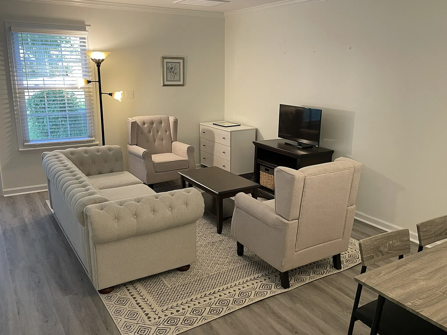 2 bed, 2.5 bath, 1179 sqft, $1,000 — Photo 2