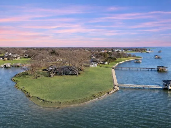 417 Pecan Point Dr, Kerens, TX 75144