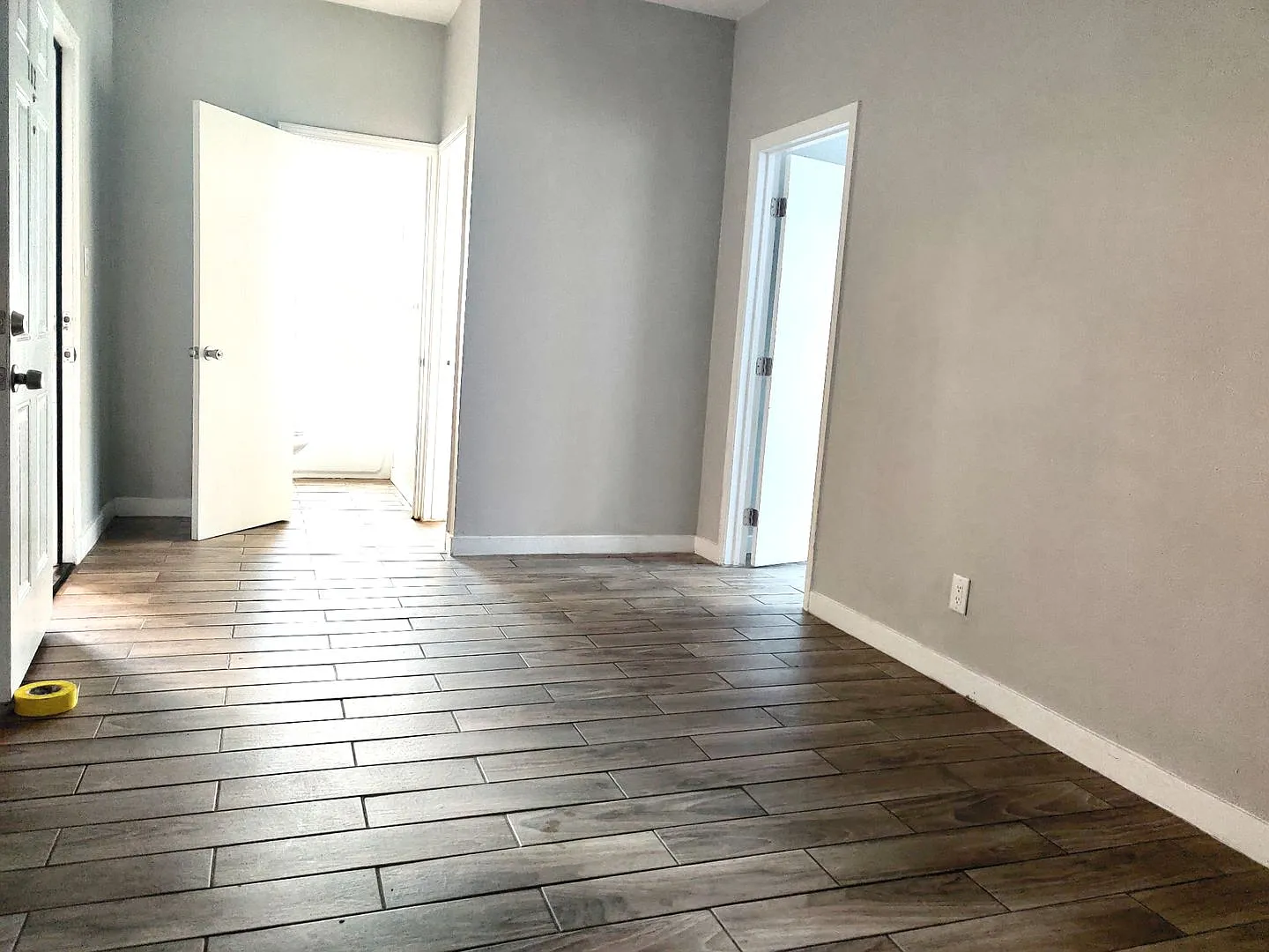 901 N Arrowhead — Photo 2