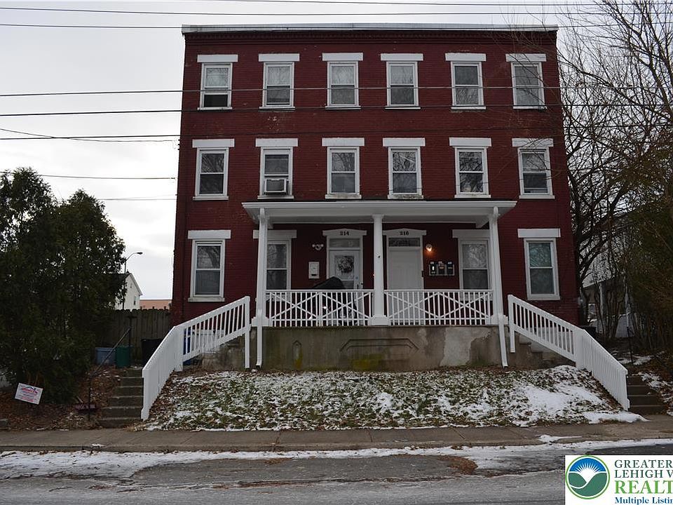 2nd image of 214-216 W Madison St