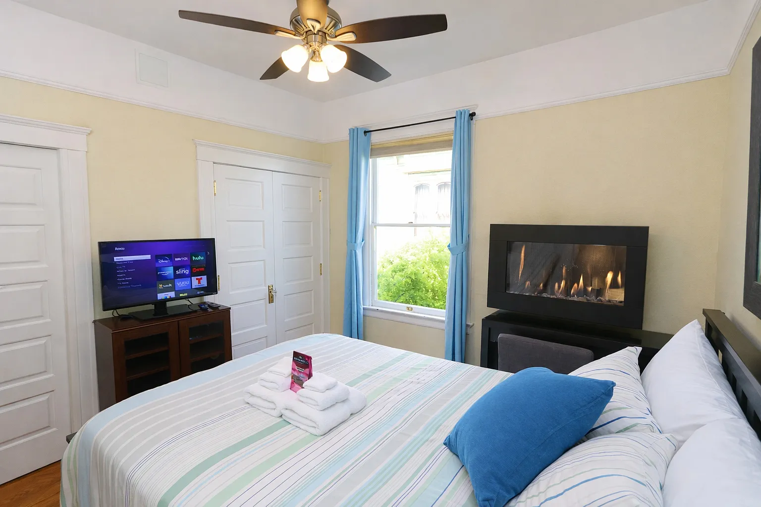 1 bed, 200 sqft, $2,899 — Photo 2