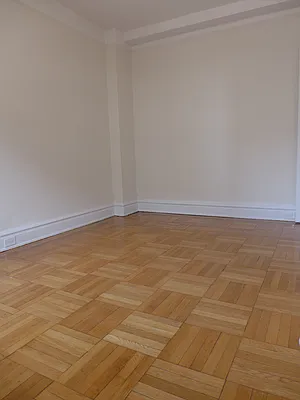 Rented by Metropolitan Equities | media 19