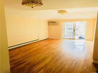 9045 198th St, Hollis, NY 11423