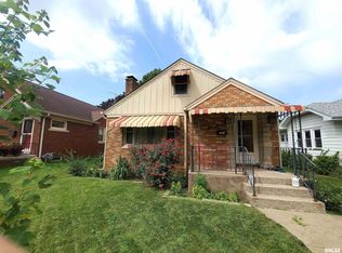 2033 12th St, Moline, IL 61265