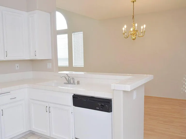 2413 N Summit Circle Gln — Photo 5