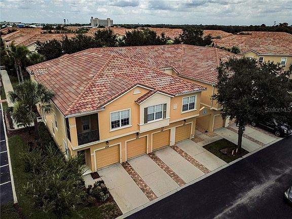 3rd image of 2712 Oakwater Dr N