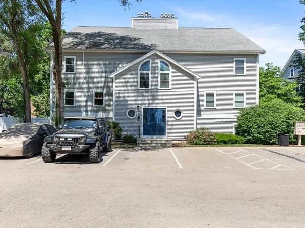 45 Harrison St APT B, Roslindale, MA 02131