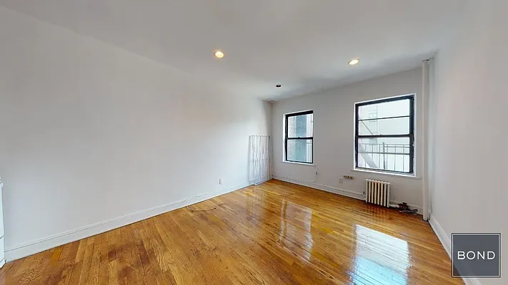 Rented by Bond New York | media 12