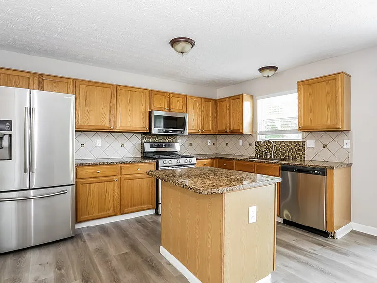 8402 Lucerne Dr — Photo 10