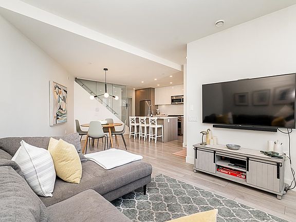 4th image of 3412 Saint Catherines St