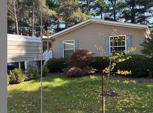 6858 Maple Ln, Fennville, MI 49408