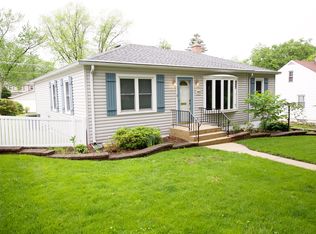 110 S Park St, Westmont, IL