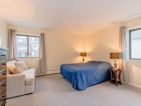 3rd image of 6 Hayes Rd APT 24