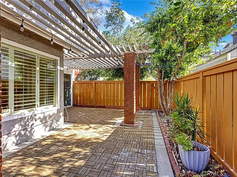 6560 E Camino Vis — Photo 35