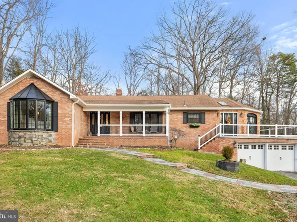 5213 Clinton Rd, Alexandria, VA 22312