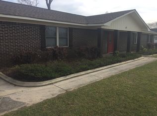 445 Bay Point Dr, Rainbow City, AL 35906