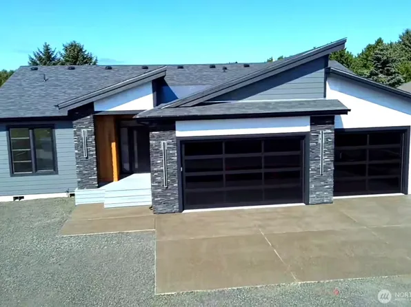 430 Salina Cruz Avenue SW, Ocean Shores, WA 98569