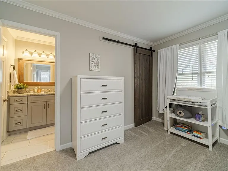 691 Harbor Cv — Photo 36