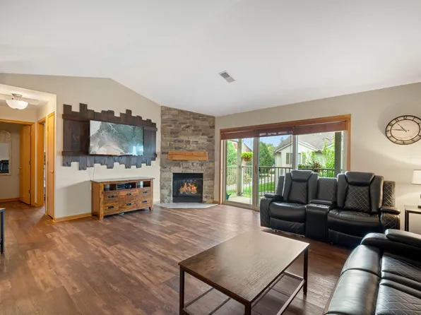 936 Roseland Dr, Kewaskum, WI 53040