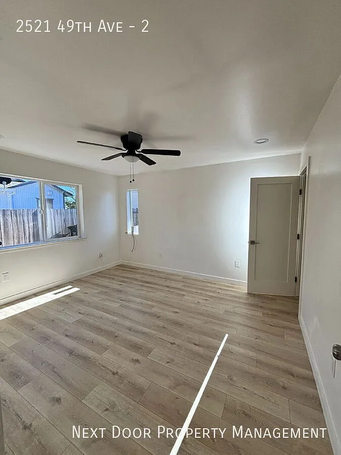 Spacious 3-Bed, 2-Bath Haven at 2521 49th Ave, Sacramento 1301 Sq Ft of Comfort! — Photo 4