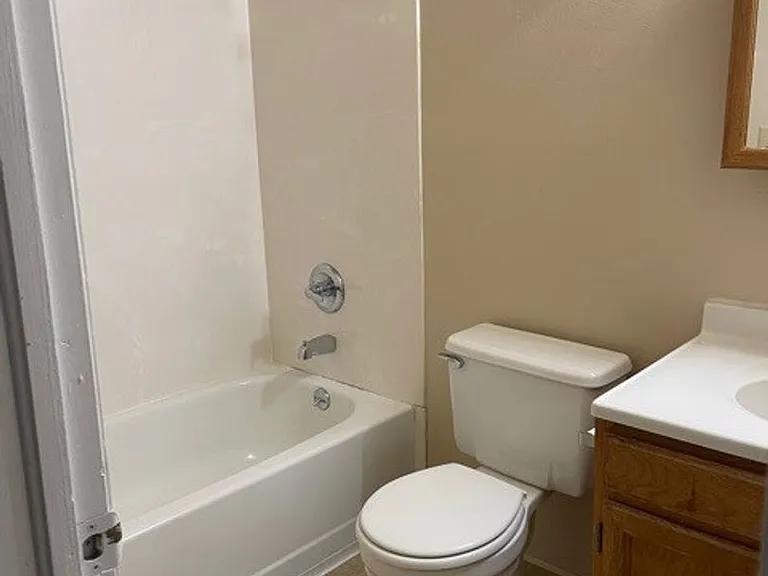 3460 Colorado Ave #B4 — Photo 8