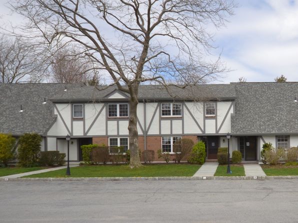 Village Taxes Southampton Real Estate 3 Homes For Sale Zillow