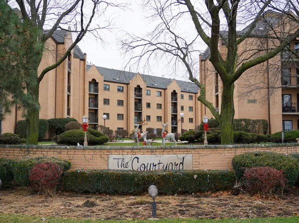 7400 W Lawrence Ave Unit 232, Harwood Heights, IL 60706
