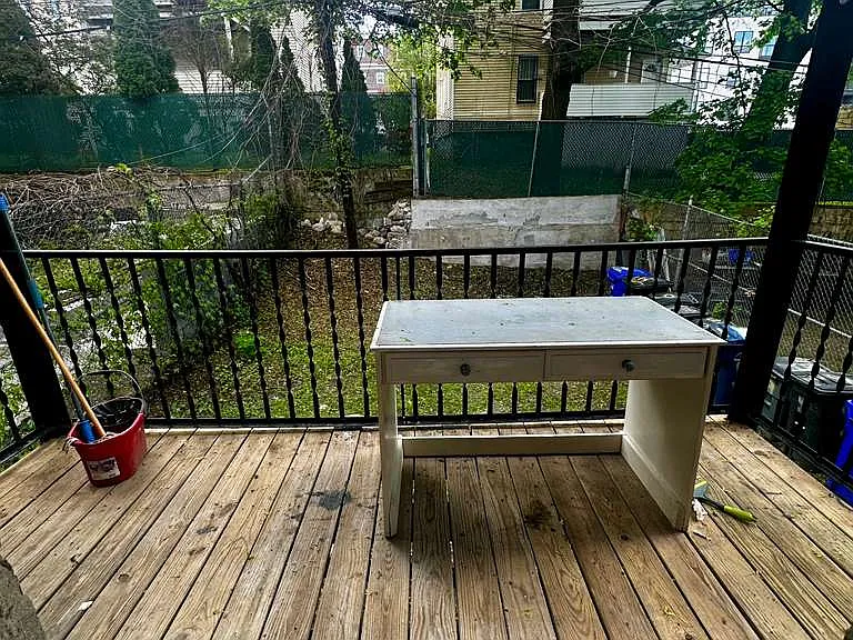 9 Chilcott Pl — Photo 1