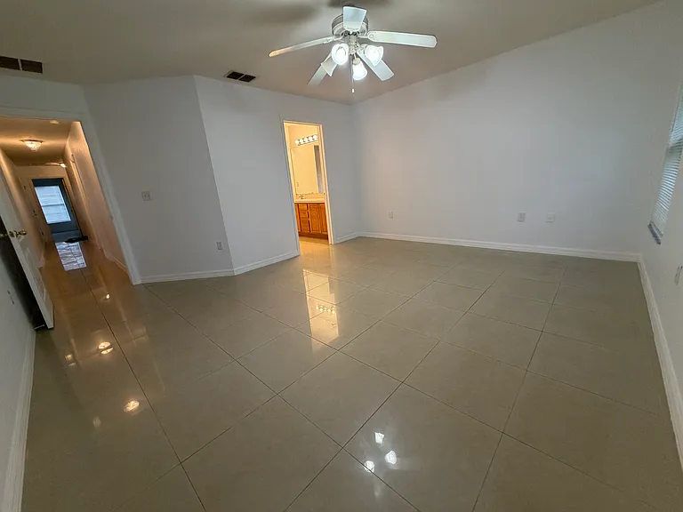 6759 Krenson Oaks Cir — Photo 24