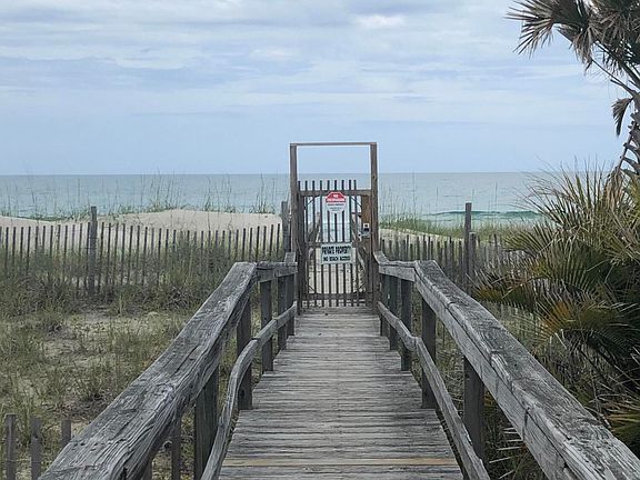 5th image of 934 Fort Fisher Boulevard S