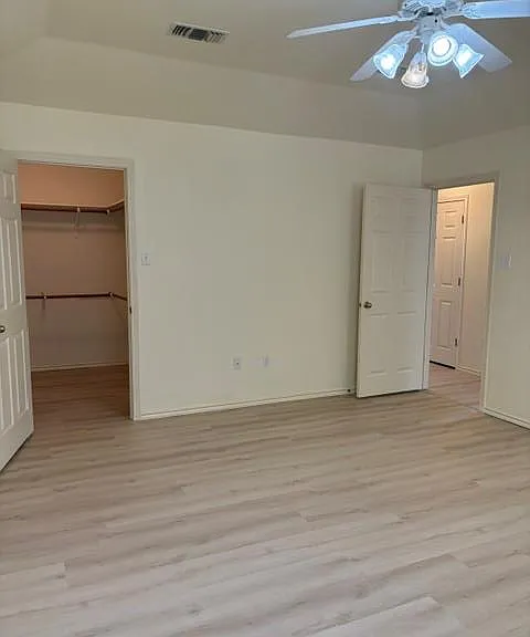 224 Coronado Cir — Photo 9