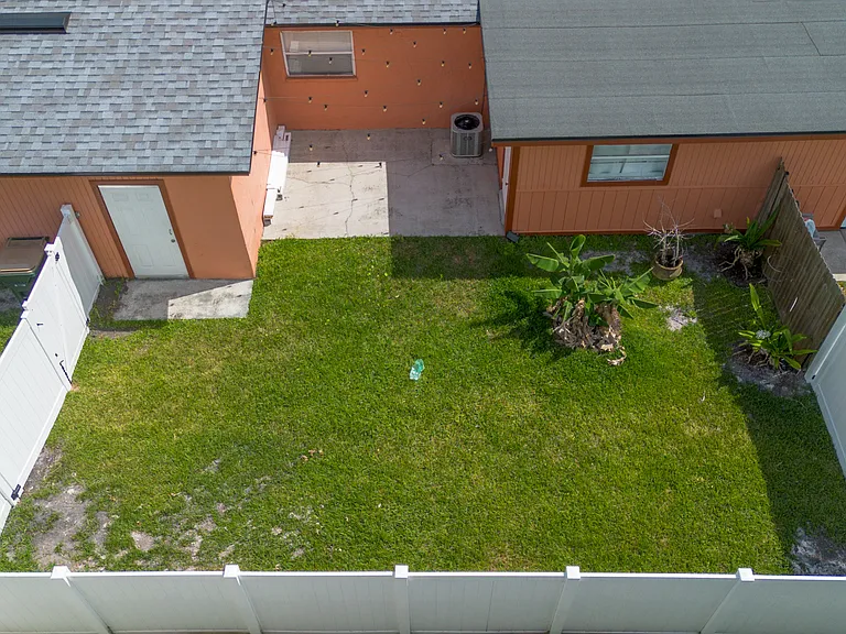 212 Tennessee Ave — Photo 8