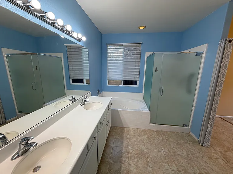 5552 Las Brisas Ter — Photo 13
