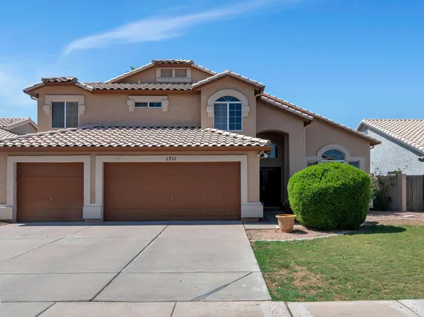 1711 W HOUSTON Avenue, Gilbert, AZ 85233