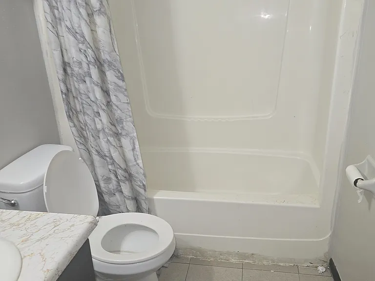 840 Whitethorne Ave #A — Photo 10