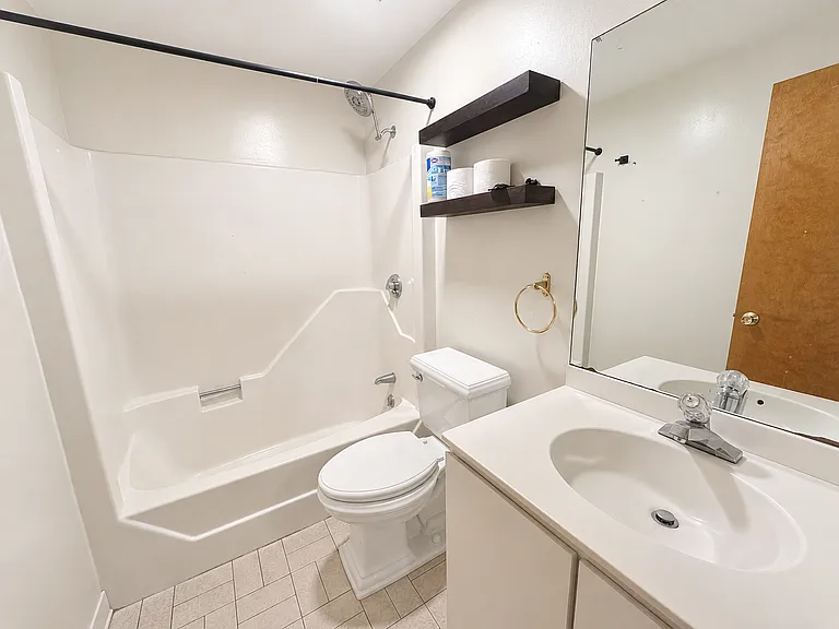 87 Gainsborough St — Photo 8