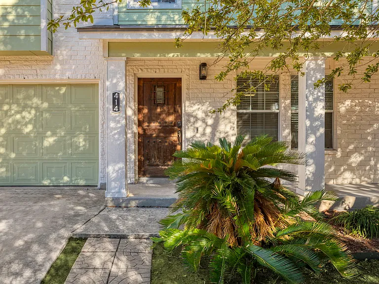 414 Spruce Breeze — Photo 2