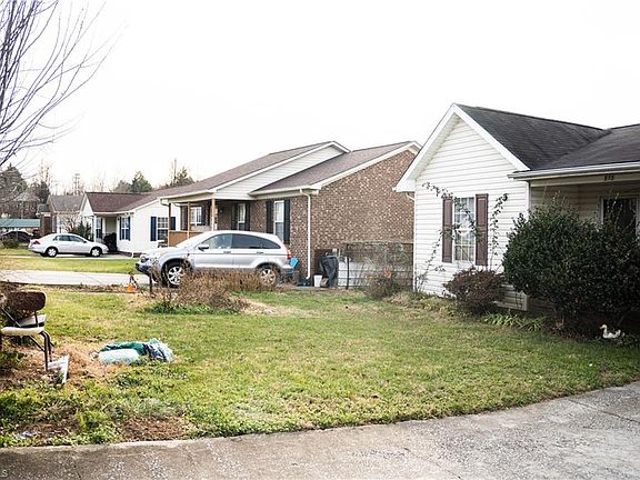 2nd image of 515 Warbler Ct
