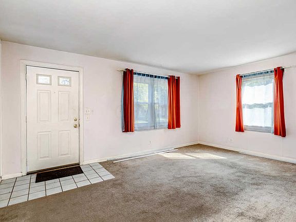 3rd image of 3477 Homecroft Dr