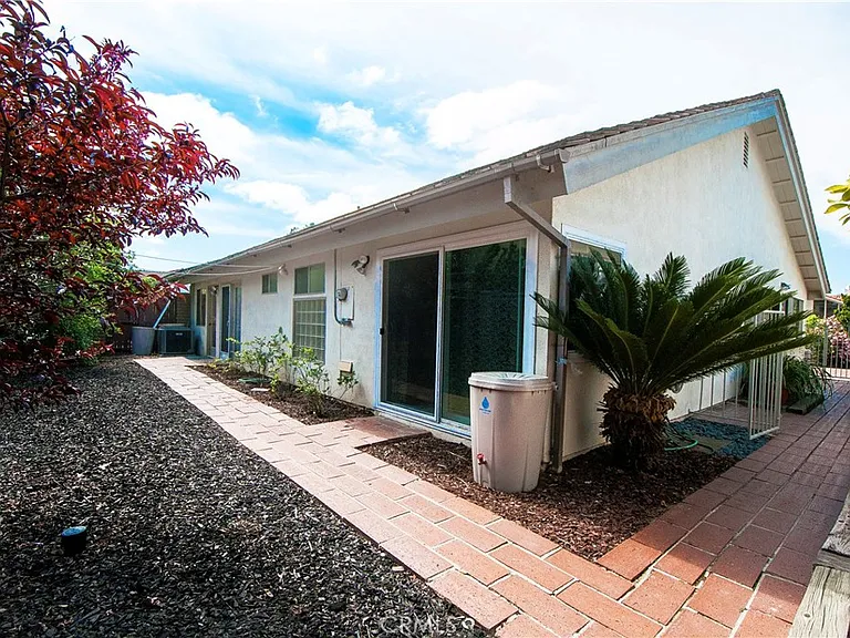 24 Cypress Tree Ln — Photo 30