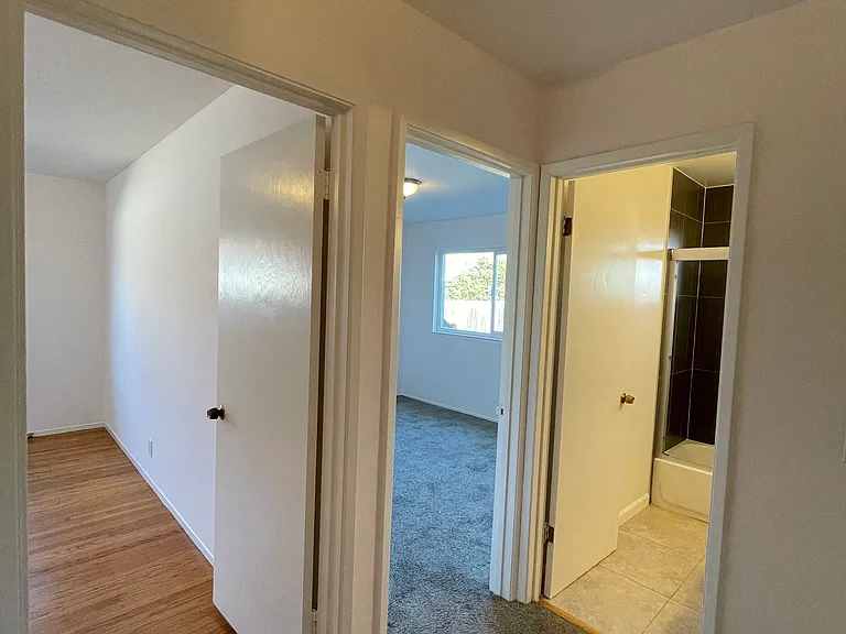 986 Haven Ave — Photo 5