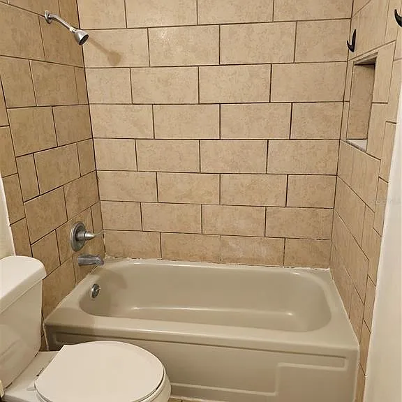 331 W Alamo Dr — Photo 8